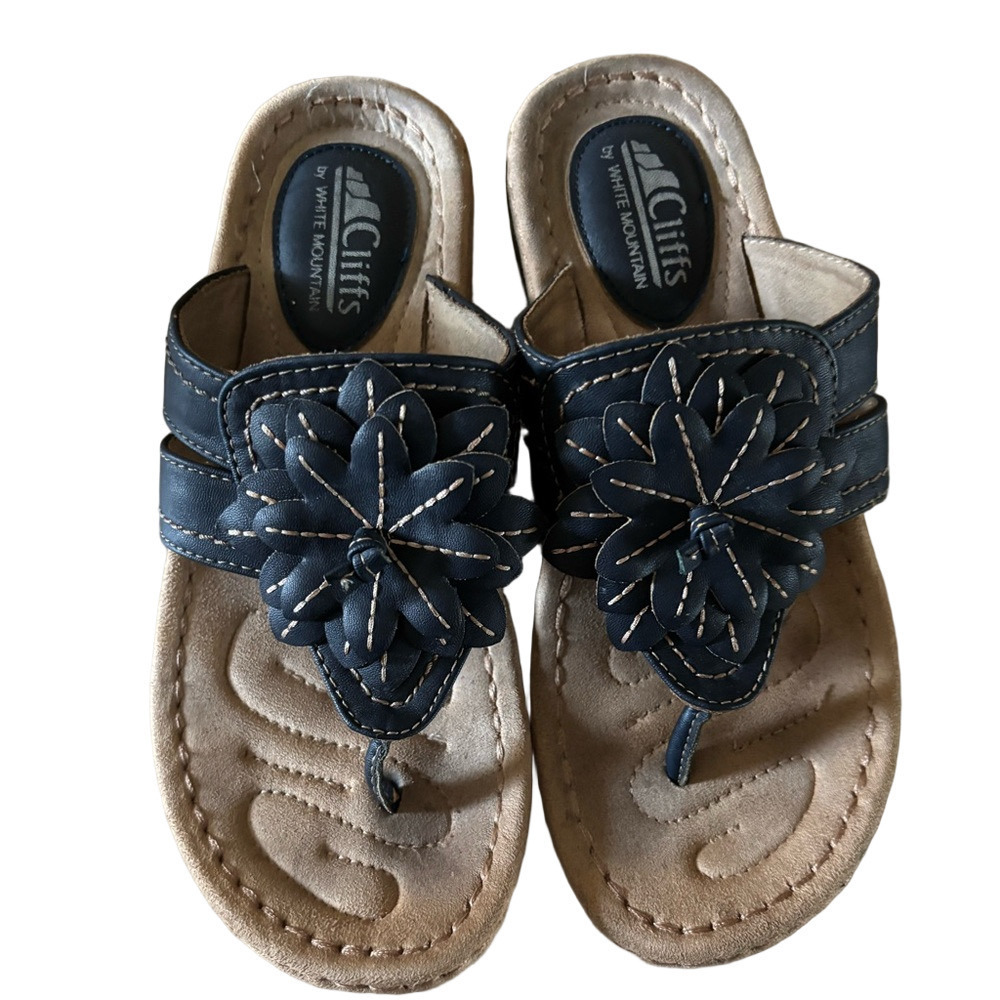 Cliffs by White Mountain Carnation Black Floral Sandals size 7M